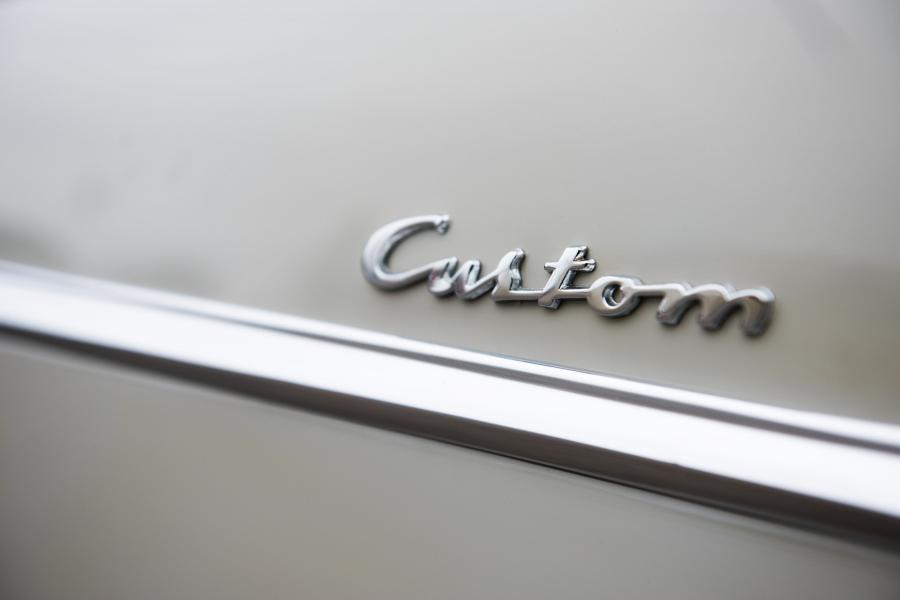 Детали экстерьера DeSoto Custom Convertible (S13-2) 1949 года  (фото 24 из 35)